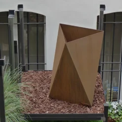 97 Corten Steel Vase Holder
