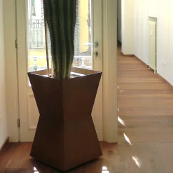 5 Corten Steel Vase Holder