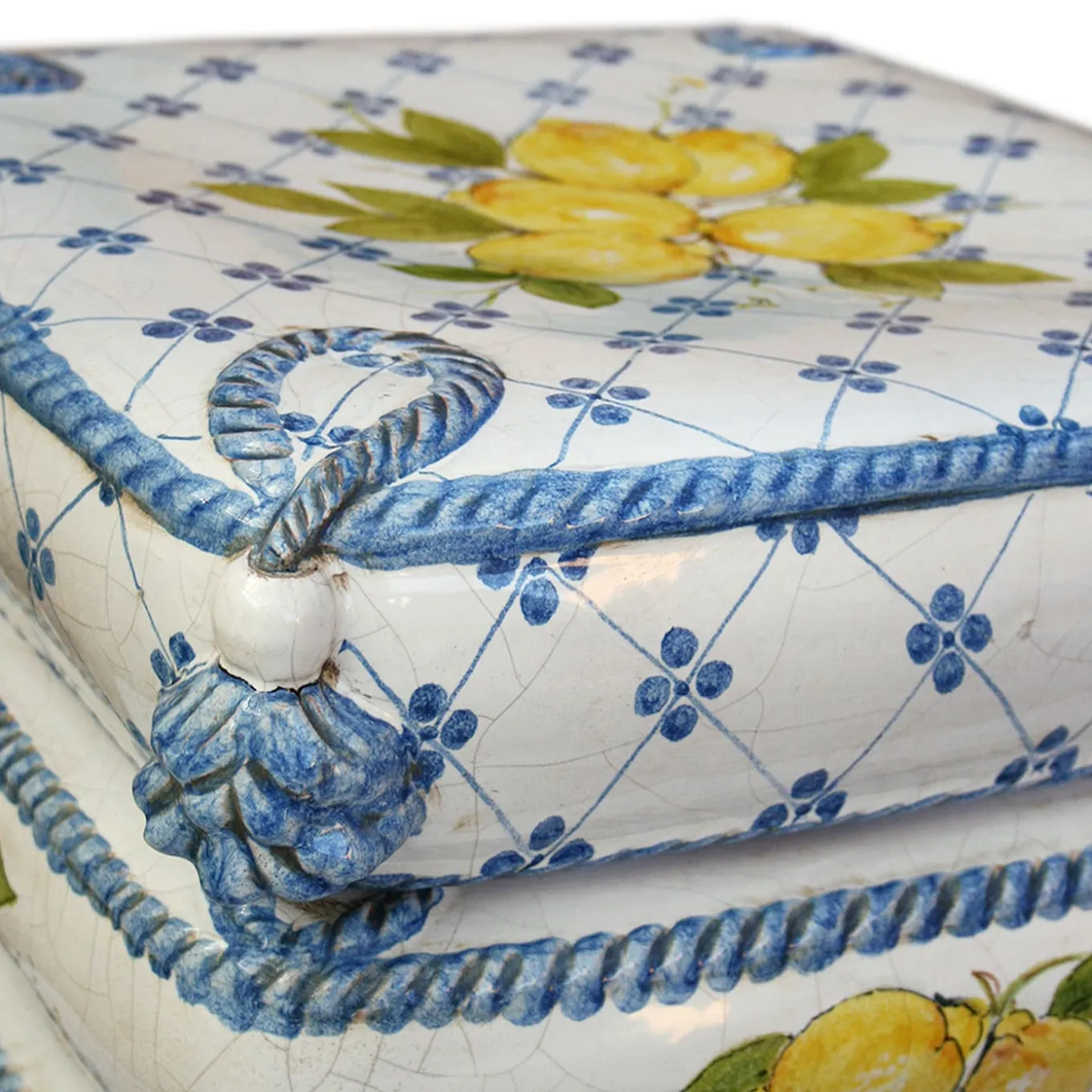 4 Cushion Mediterranean Seat Sculpture