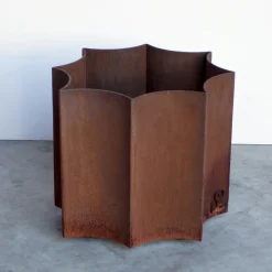 41 Iron Vase Holder