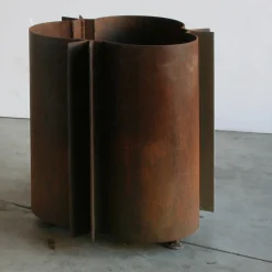 59 Iron Vase Holder