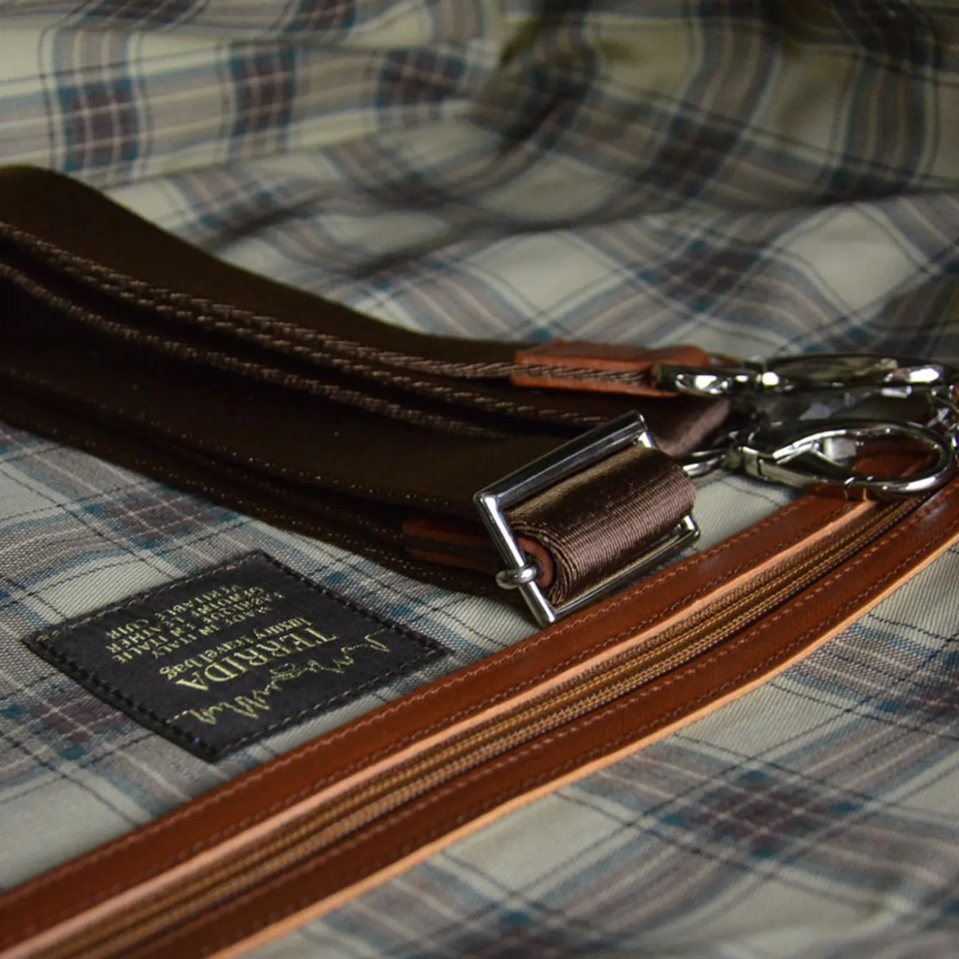 038 Light Brown Travel Bag