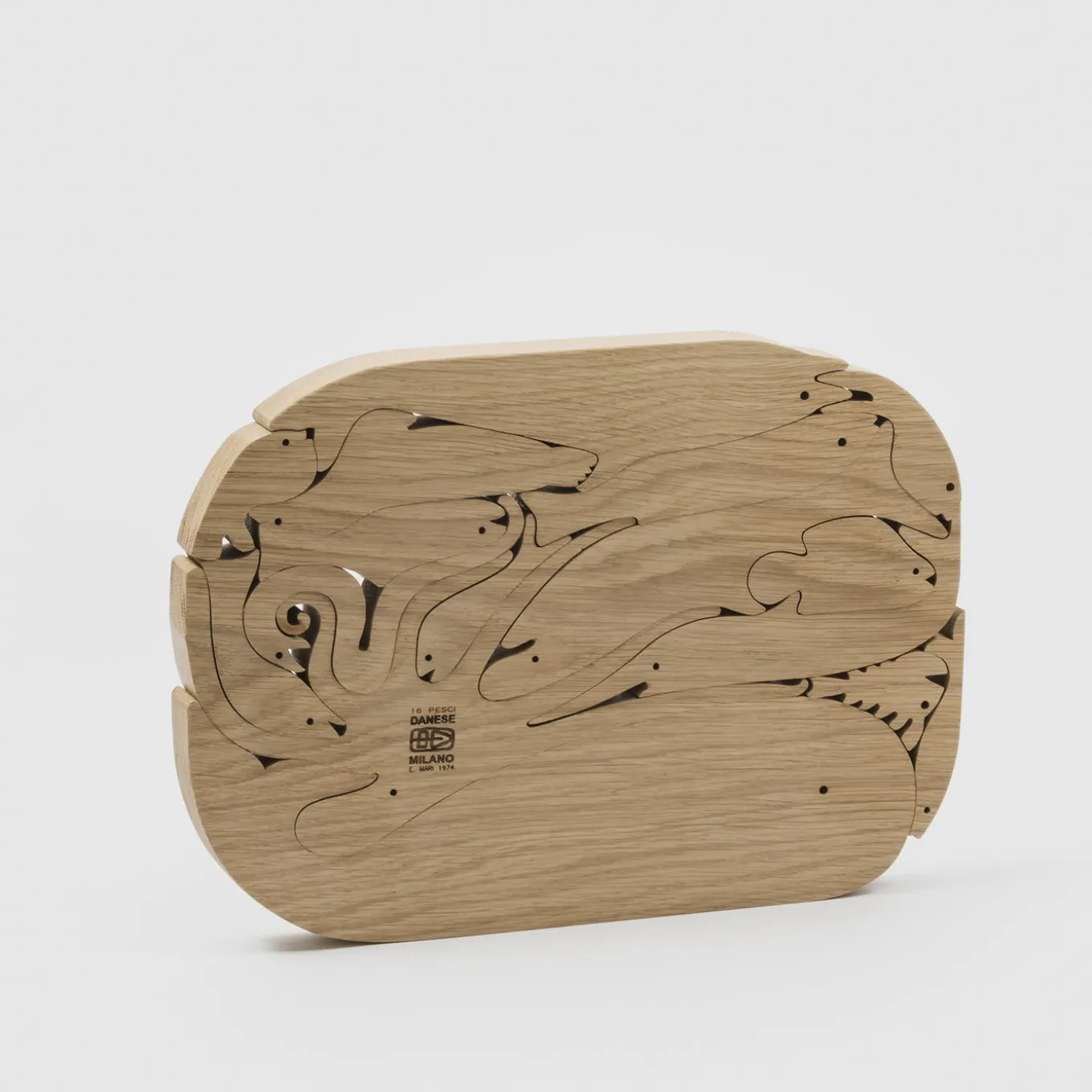 16 Pesci Wooden Puzzle by Enzo Mari