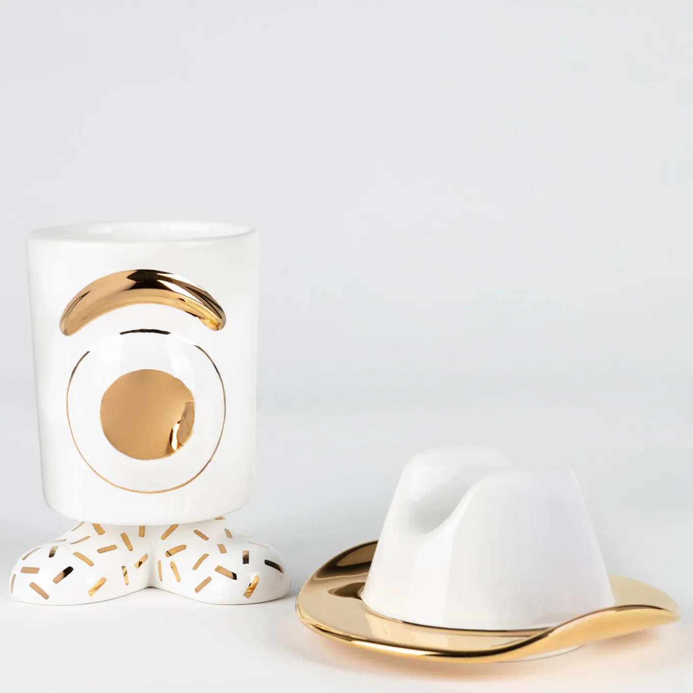 Alfonso White Container