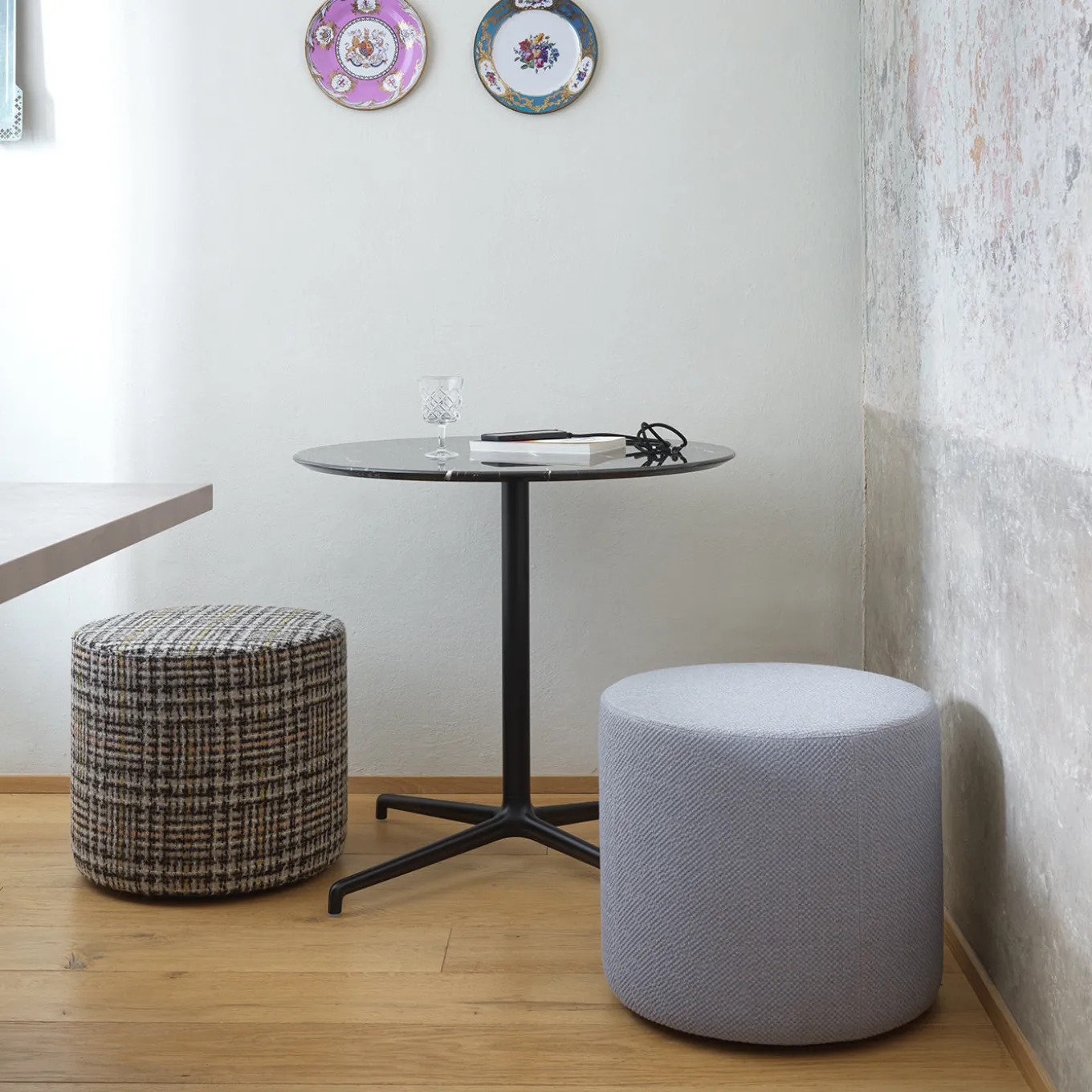 Amantis Nero Marquina Marble Bistro Table