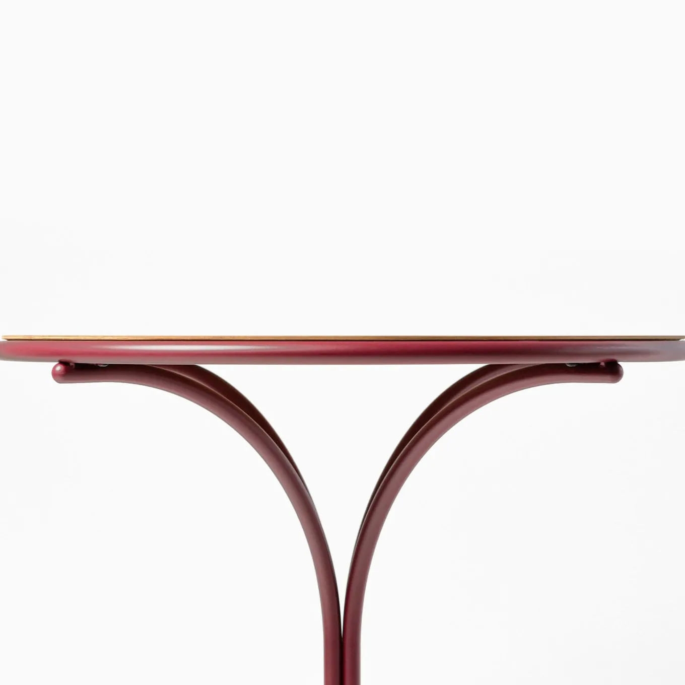 Ample Red Outdoor Bistrot Table by Nichetto Studio