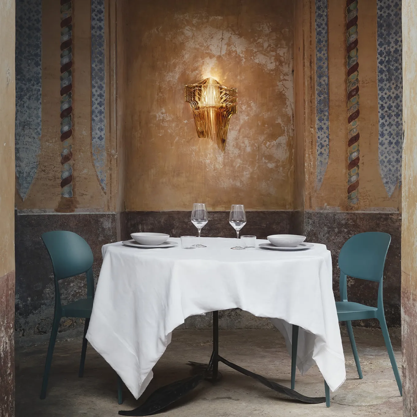Aria Gold Applique by Zaha Hadid