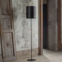 Arminium Black Floor Lamp