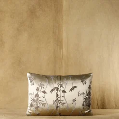 Astuta Rectangular Cushion