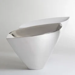 Aurica Platinum Clay Centerpiece