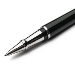 Avatar UR Black Fountain Pen