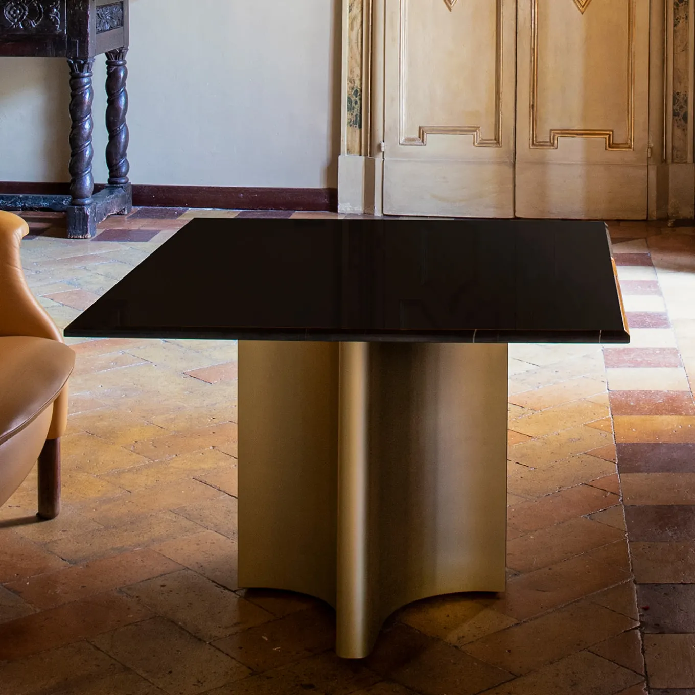 Barso Q Sahara Noir Marble Coffee Table by Paolo Ciacci