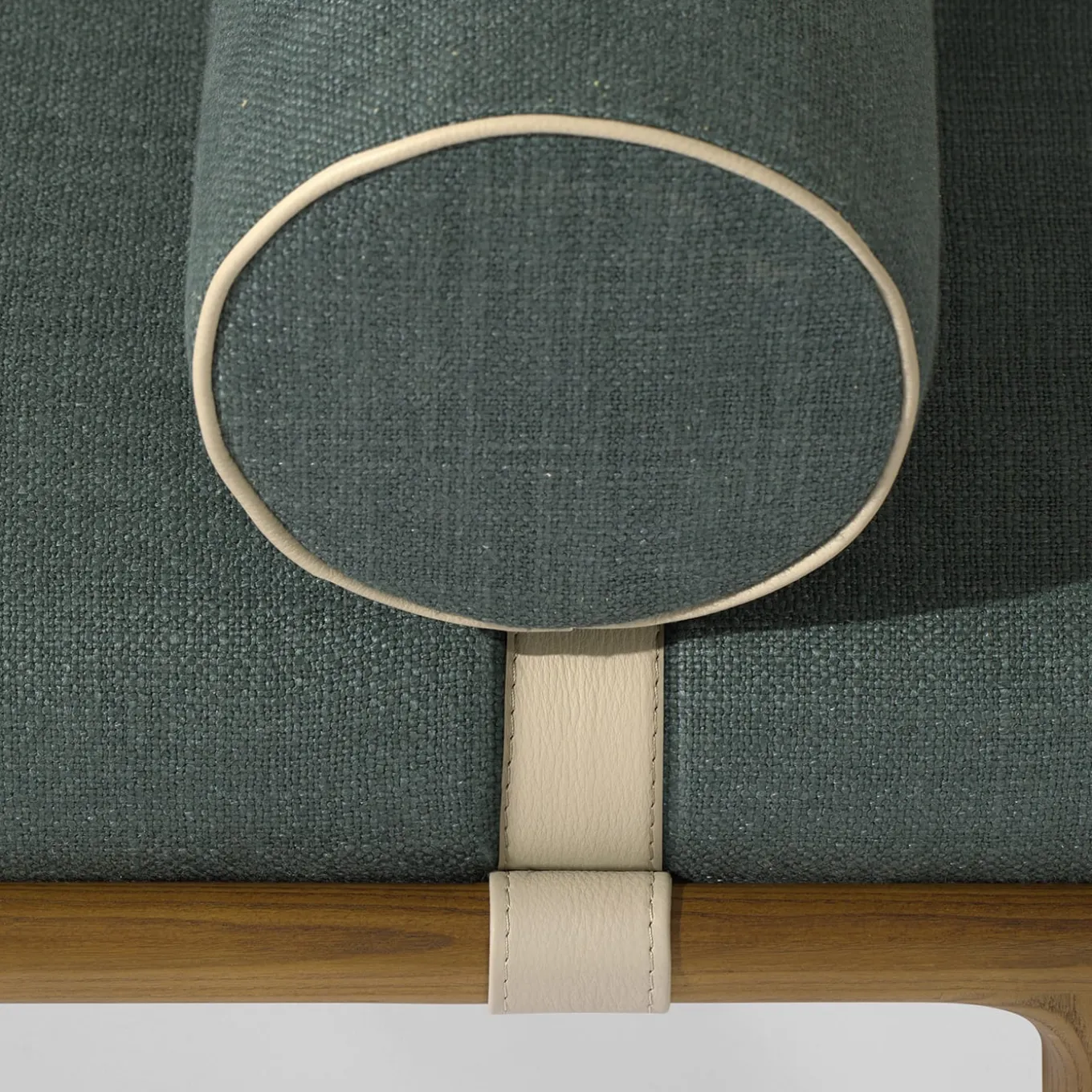 Belts Extra Large Bench