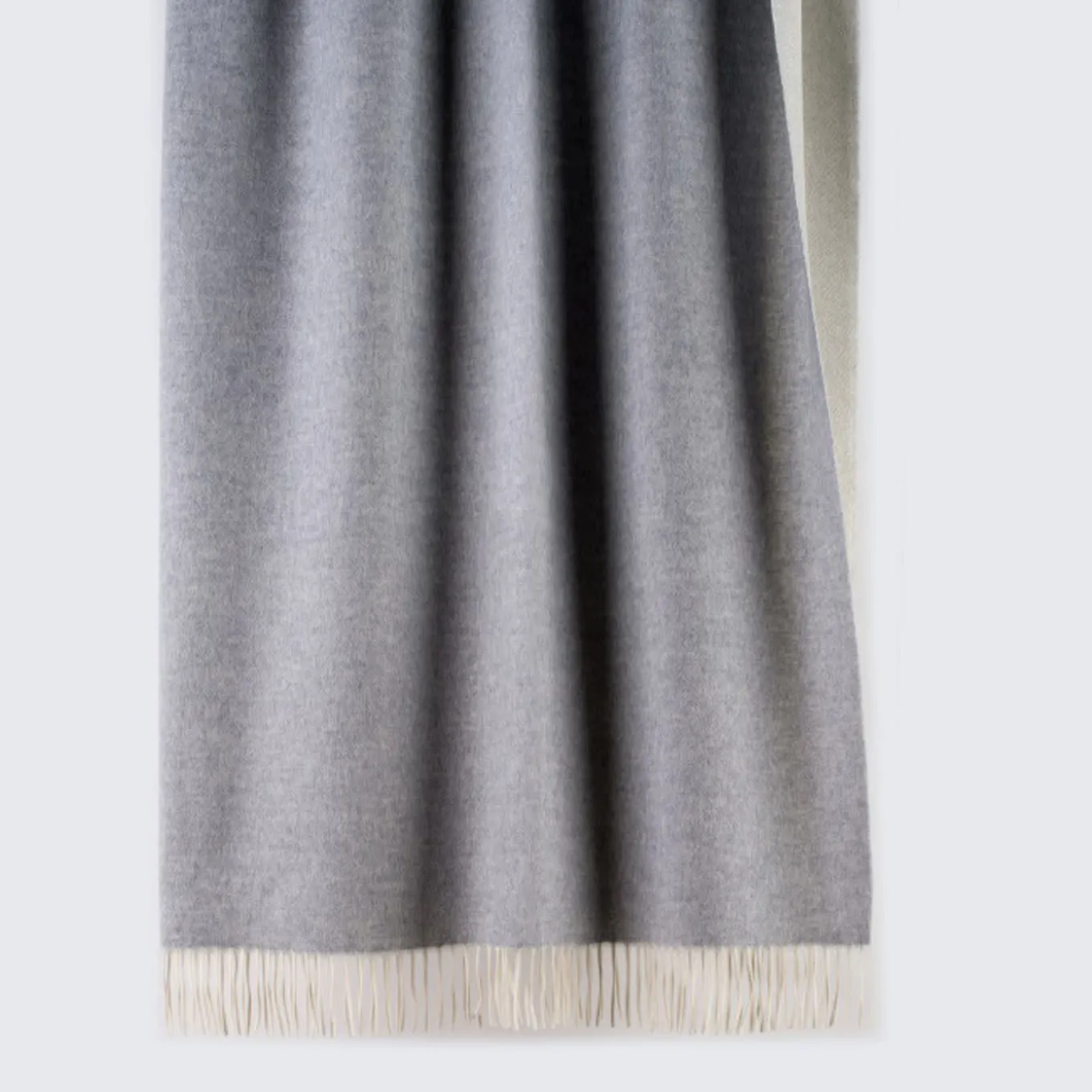 Biella Pearl Gray Blanket