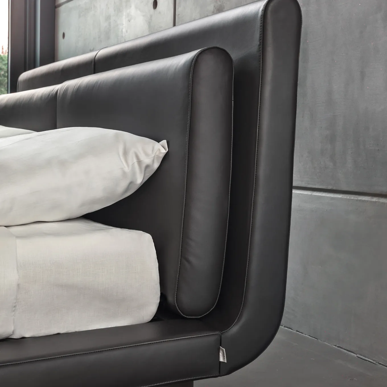 Bolton Bed