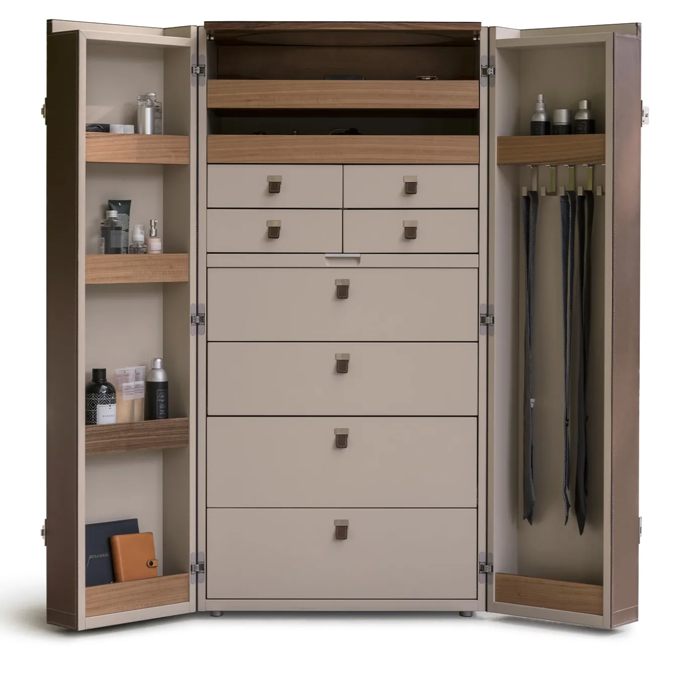 Bombay Brown Trunk by Giuseppe Bavuso