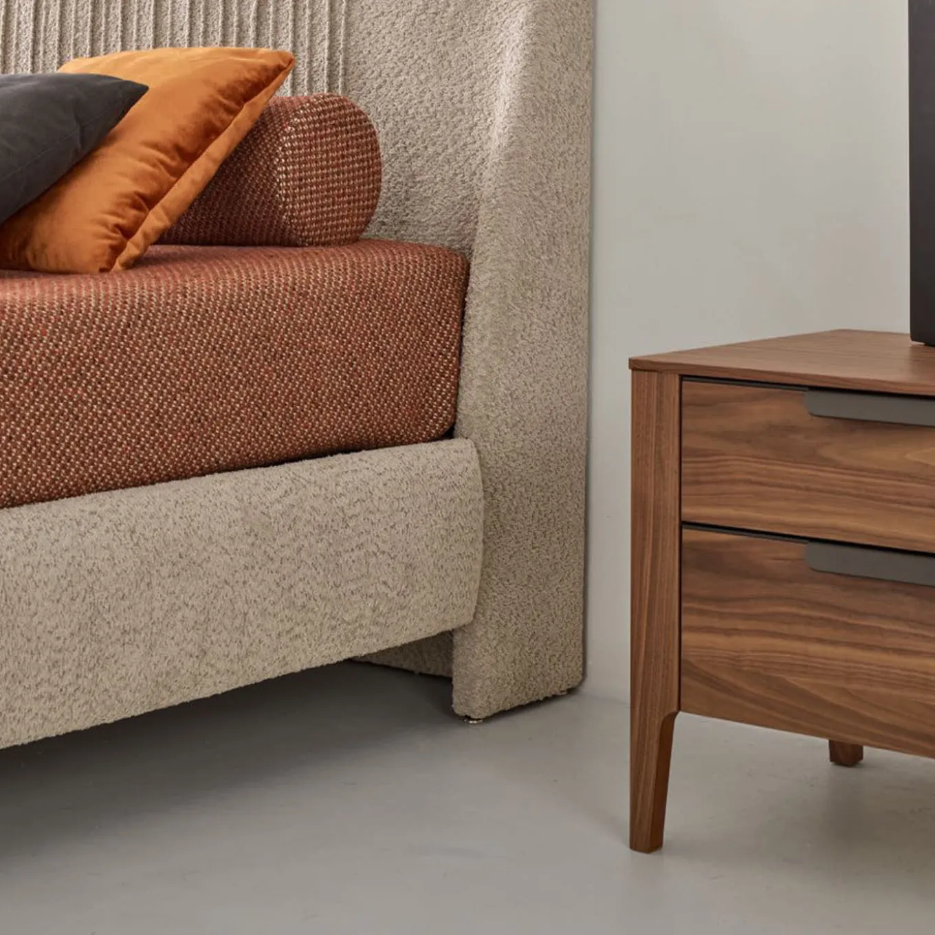 Cannaregio Bedside Table in Canaletto Walnut Wood