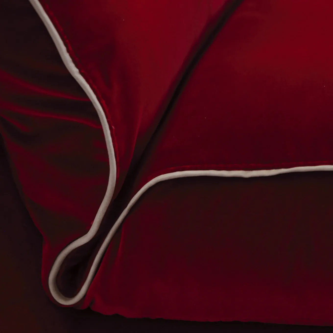 Casquet Bio Chaise Longue by ddpstudio