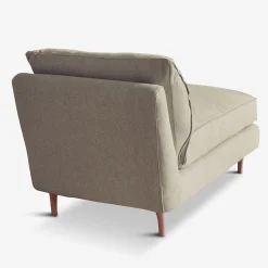 Casquet Classic Short in Pure Linen Daybed