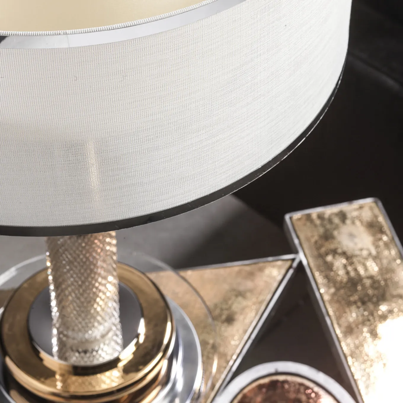 CL2100 Brass Table Lamp