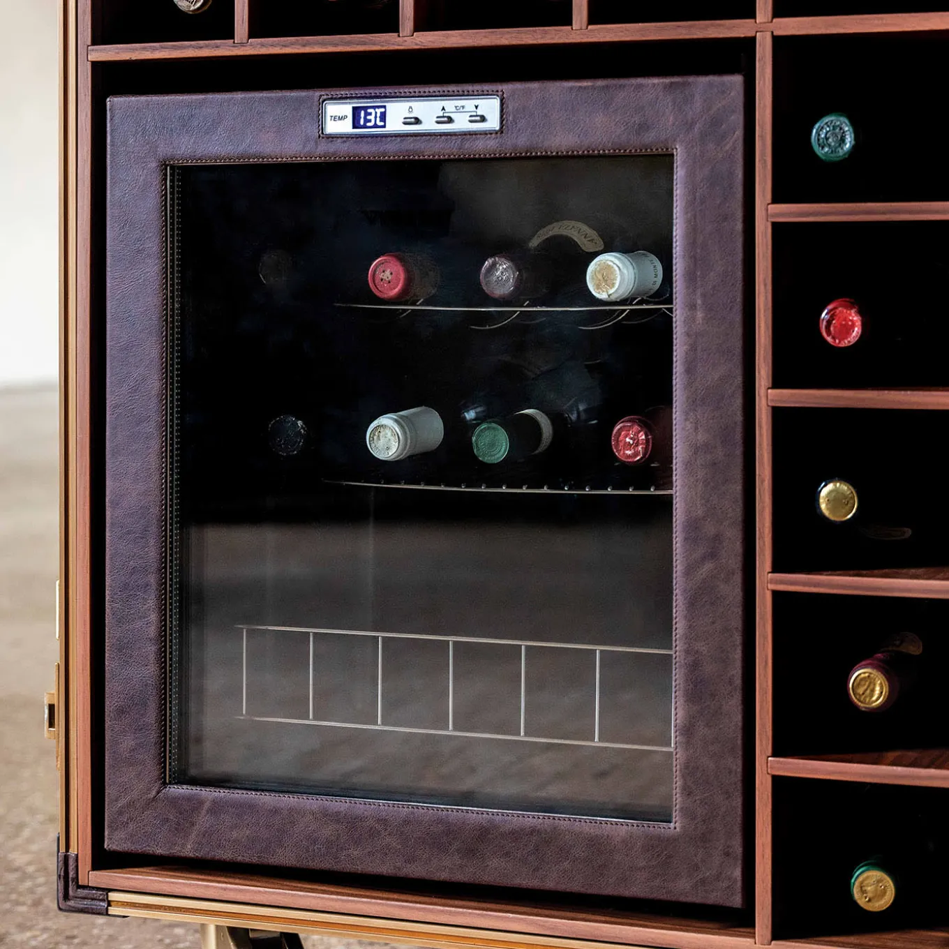 Classic Wine Cellar Trunk