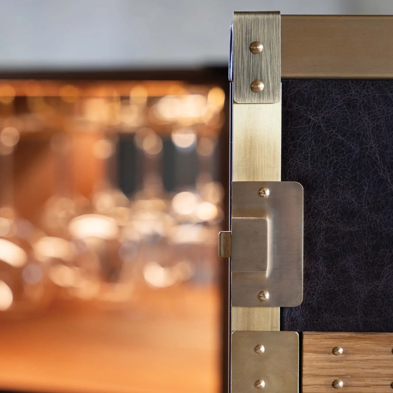 Classic Wine Cellar Trunk