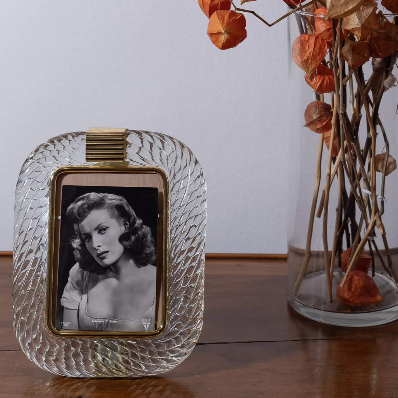 Clear Crystal Twisted Glass with Glossy Brass Structure Frame