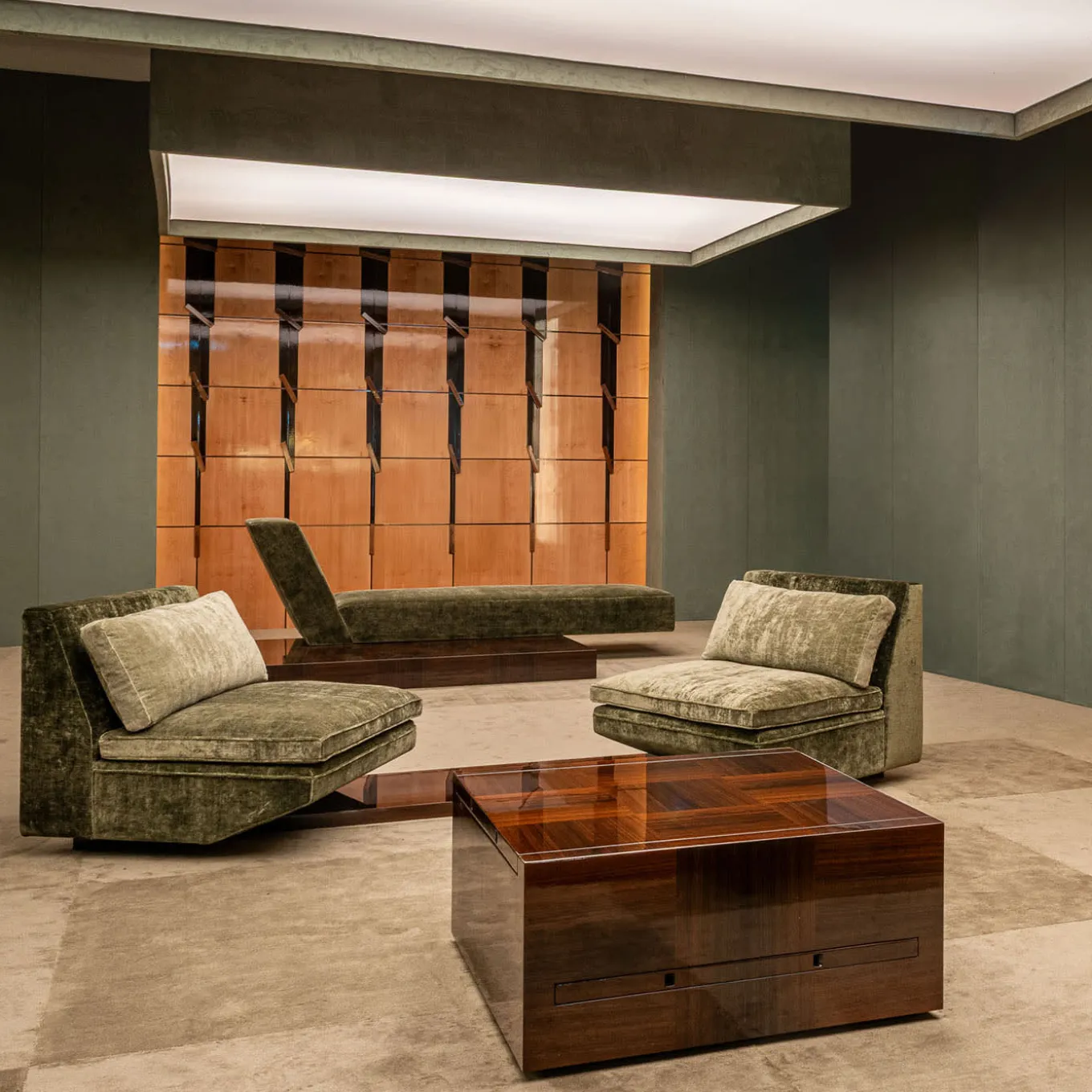 Colloquio Swivel Green Velvet 2-Seater Sofa by Storagemilano