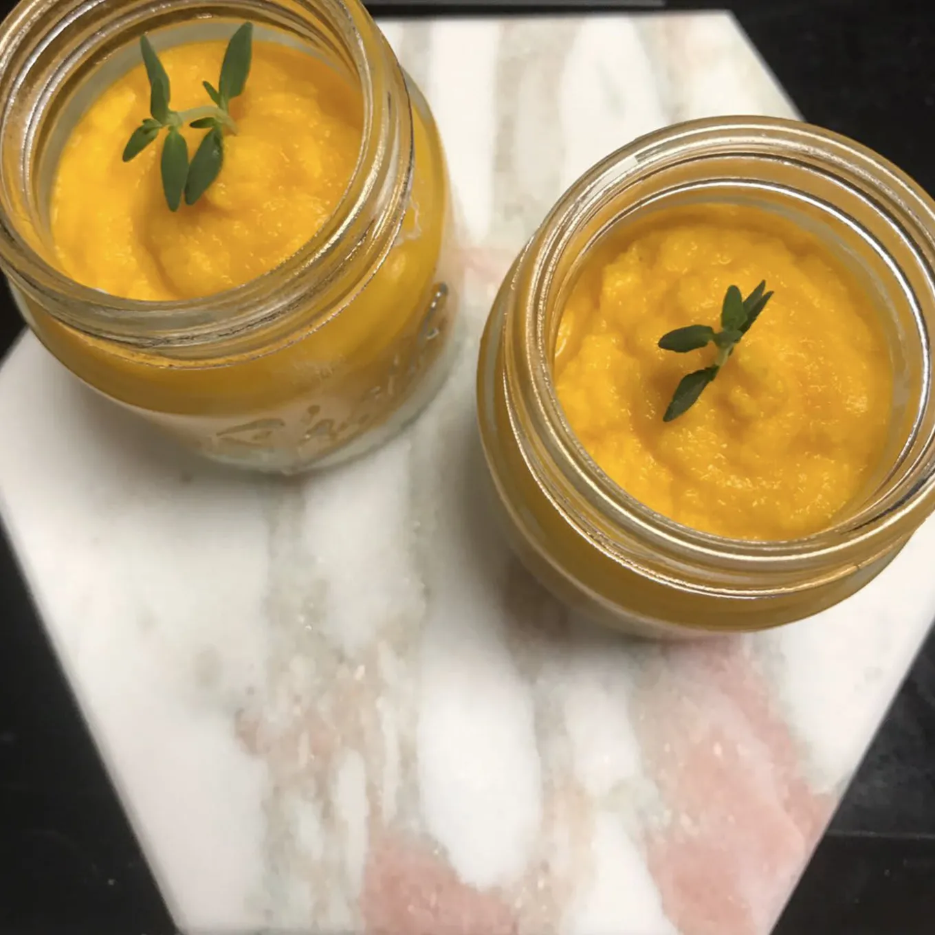 Convivio Set of 2 Coasters in Norwegian Rose Marble