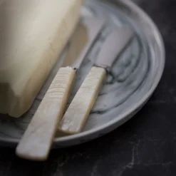 Corallo White Set of Bottle Opener & Butter Spreader