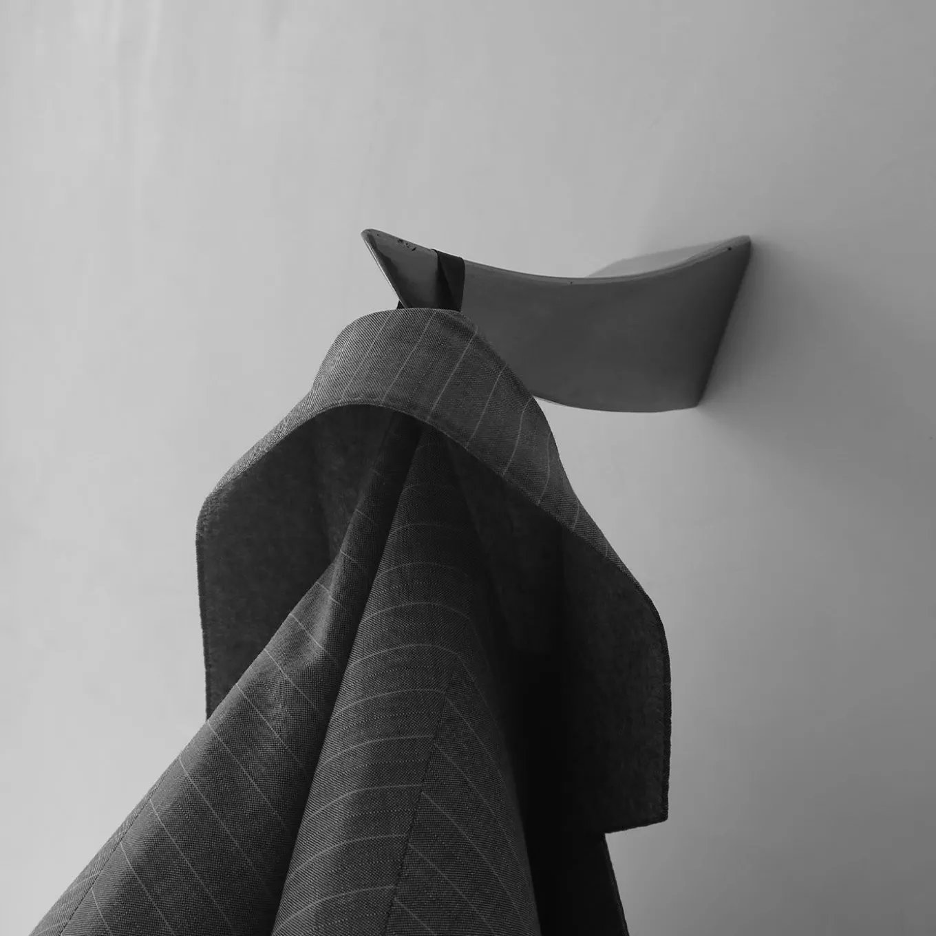 Cornelio Silver Coat Hanger