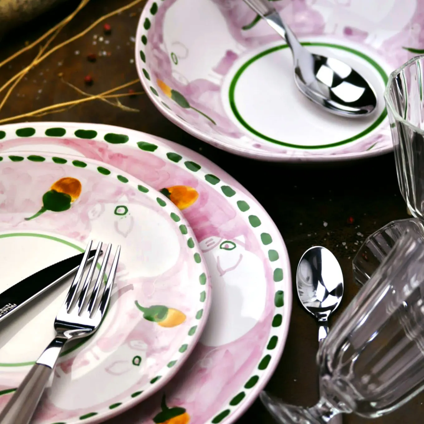 Cortile 18-Piece Pink Plate Setting