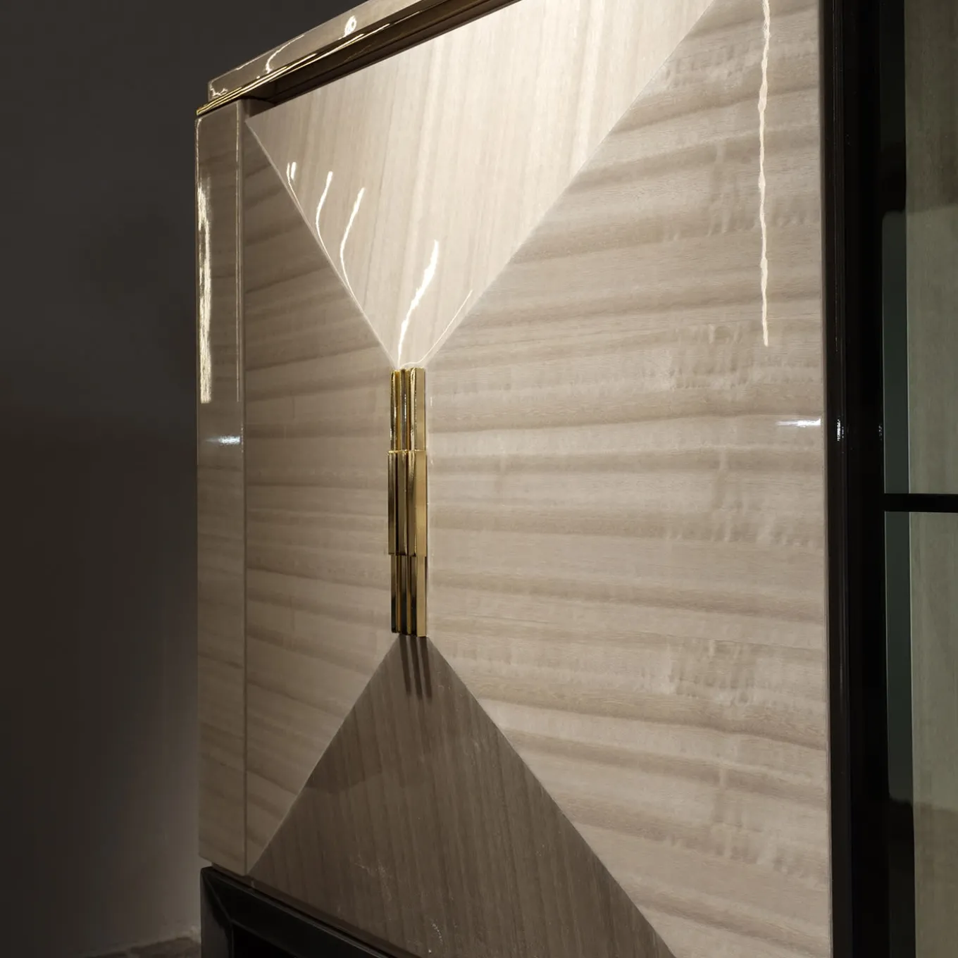 Crystal Glossy Eucalyptus Wood Bar Cabinet