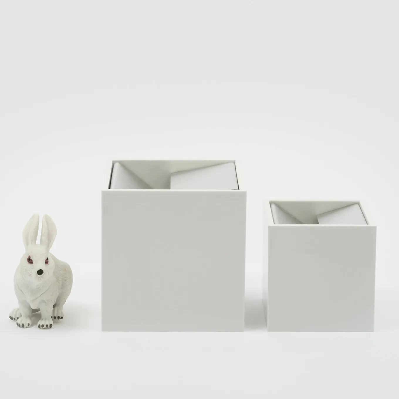 Cubo Small White Ashtray by Bruno Munari