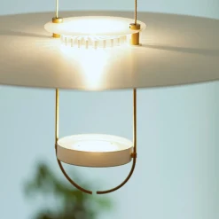 D03 White Metal Pendant Lamp