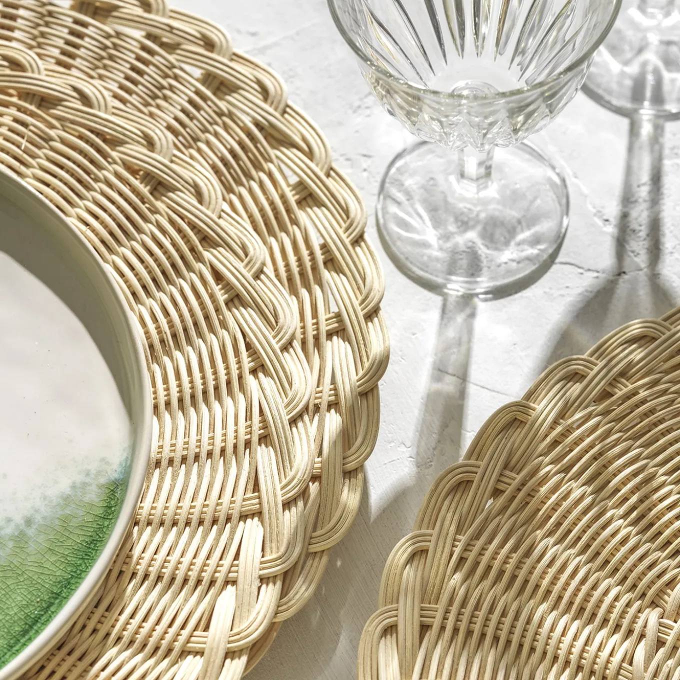 Dalia Charger Plate