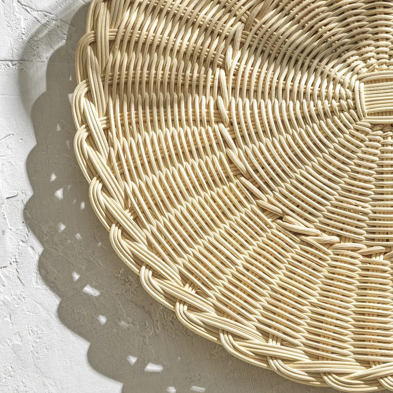 Dalia Charger Plate