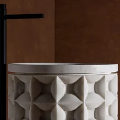 Dawn Freestanding Cylindrical Bianco del Re Marble Washbasin