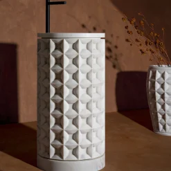 Dawn Freestanding Cylindrical Bianco del Re Marble Washbasin