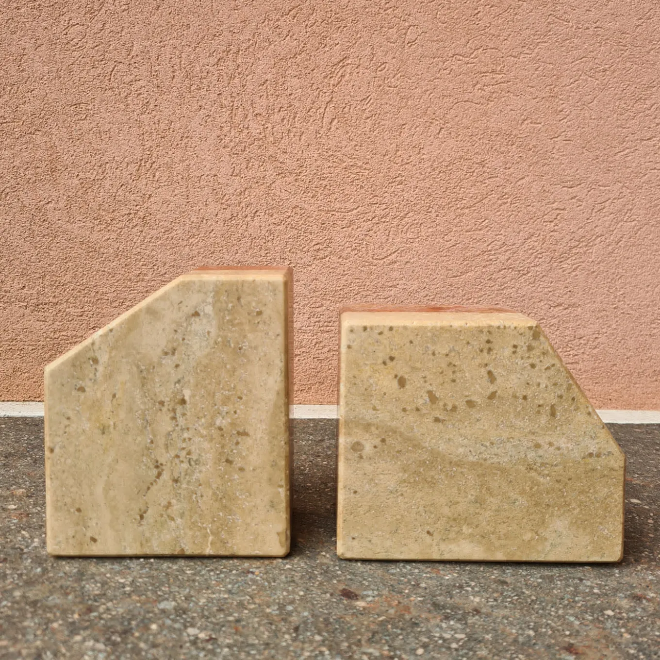 D-ENDS Set of 2 Bookends in Roman and Persian Travertine