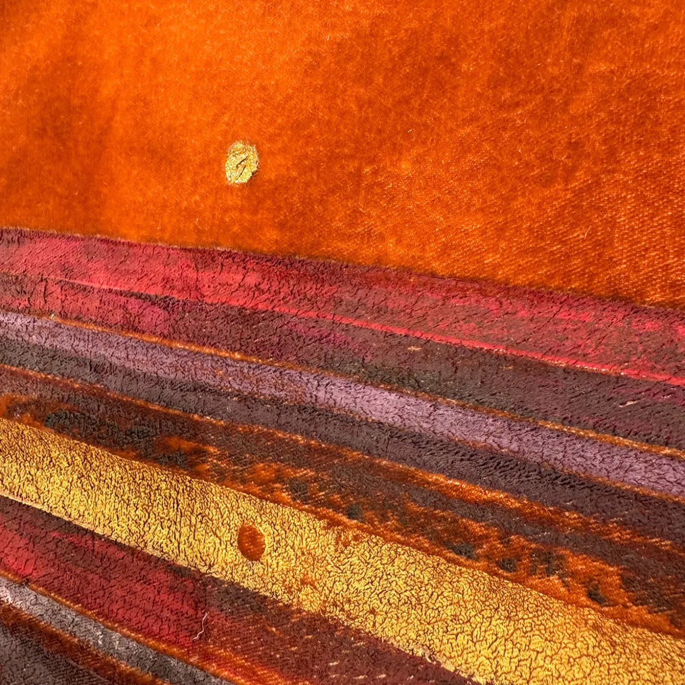 Deserto Brown Leaf Hand-Painted Tapestry