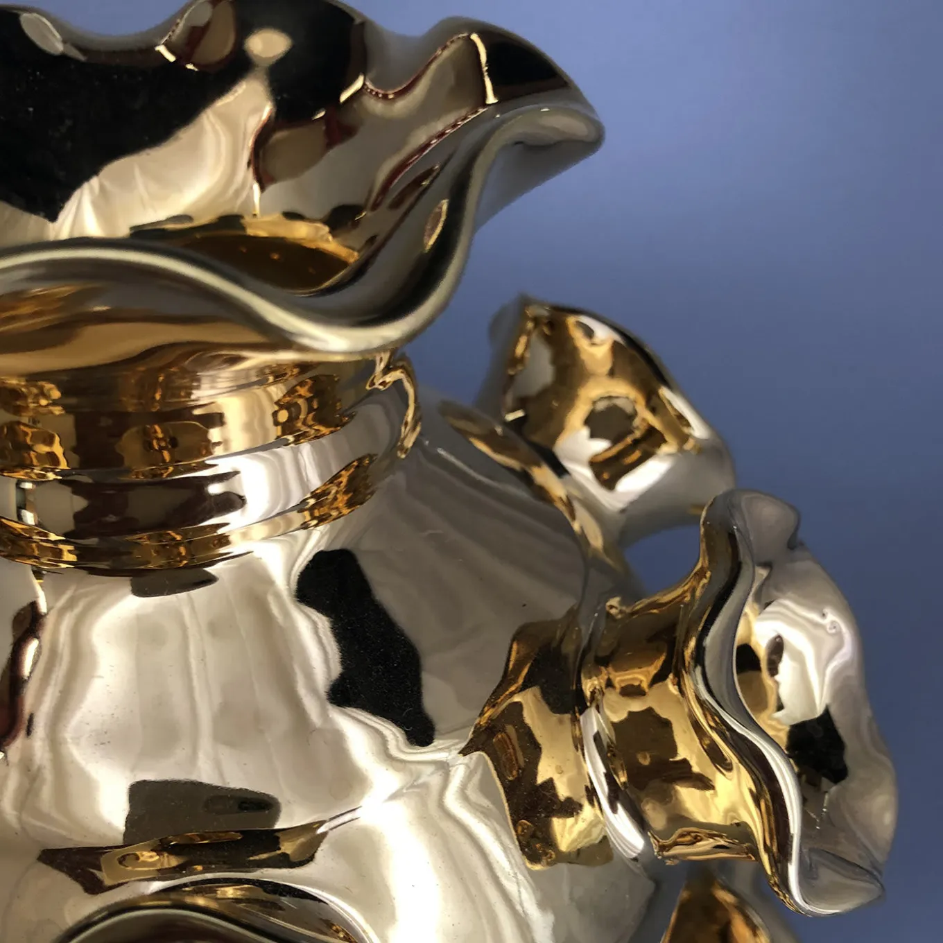 Diciannove Bocche Gold Vase