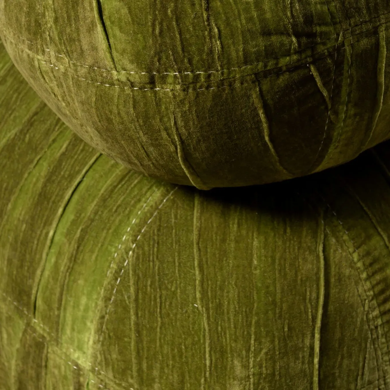 Diomira Armchair
