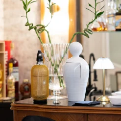 Do White Ceramic Decorative Sculpture