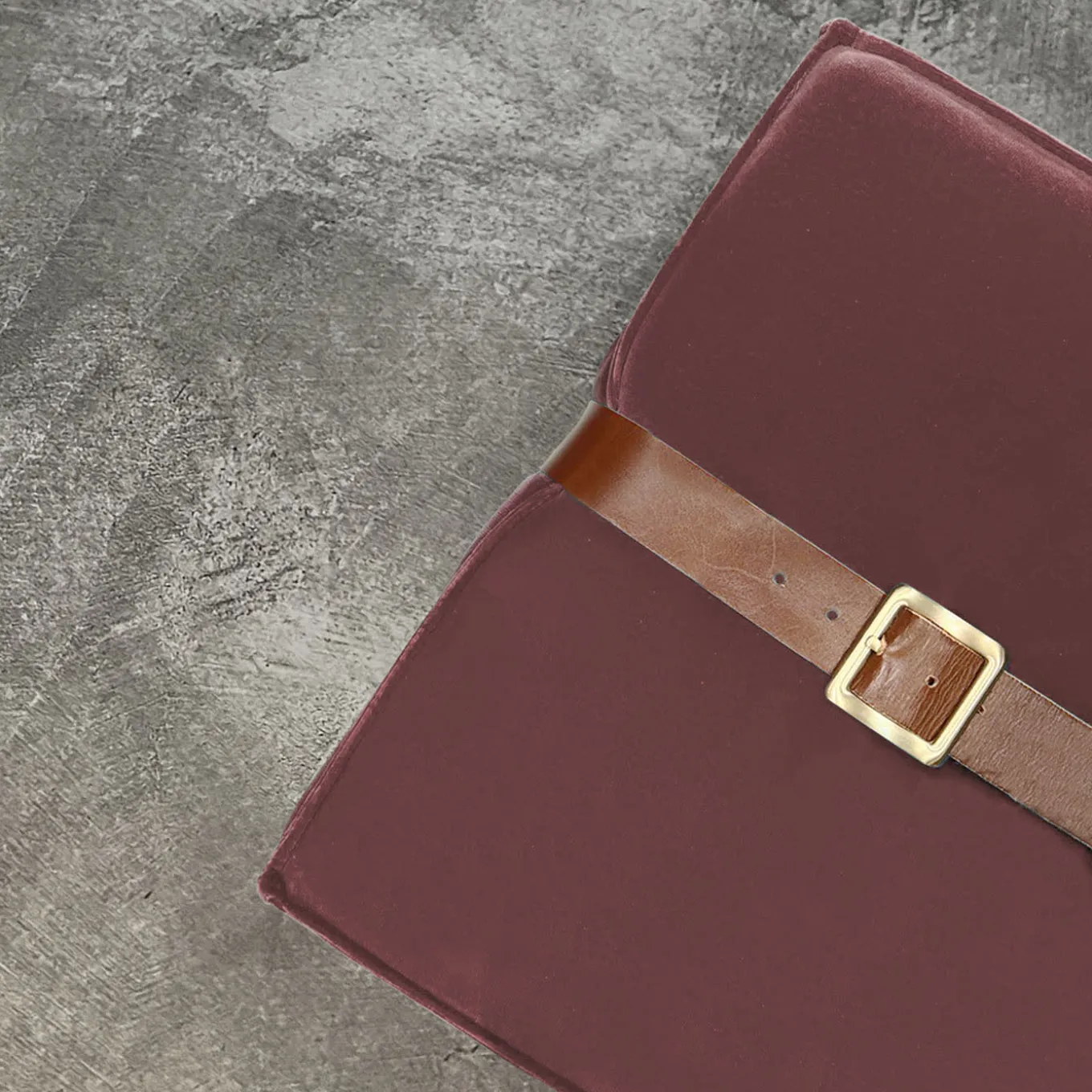 Docker Antique Pink Velvet Pouf