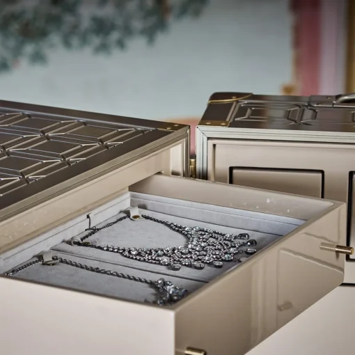 Doha Jewel Casket Trunk