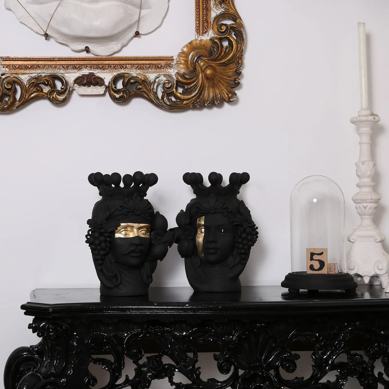 Don Venerando Black Vase