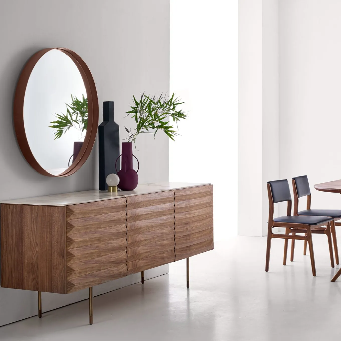 Dorian Gray Round Rusty Iron Mirror