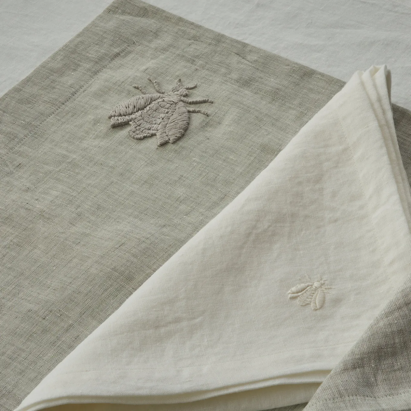 Dunans III Gray Large Bee Embroidered Tablecloth