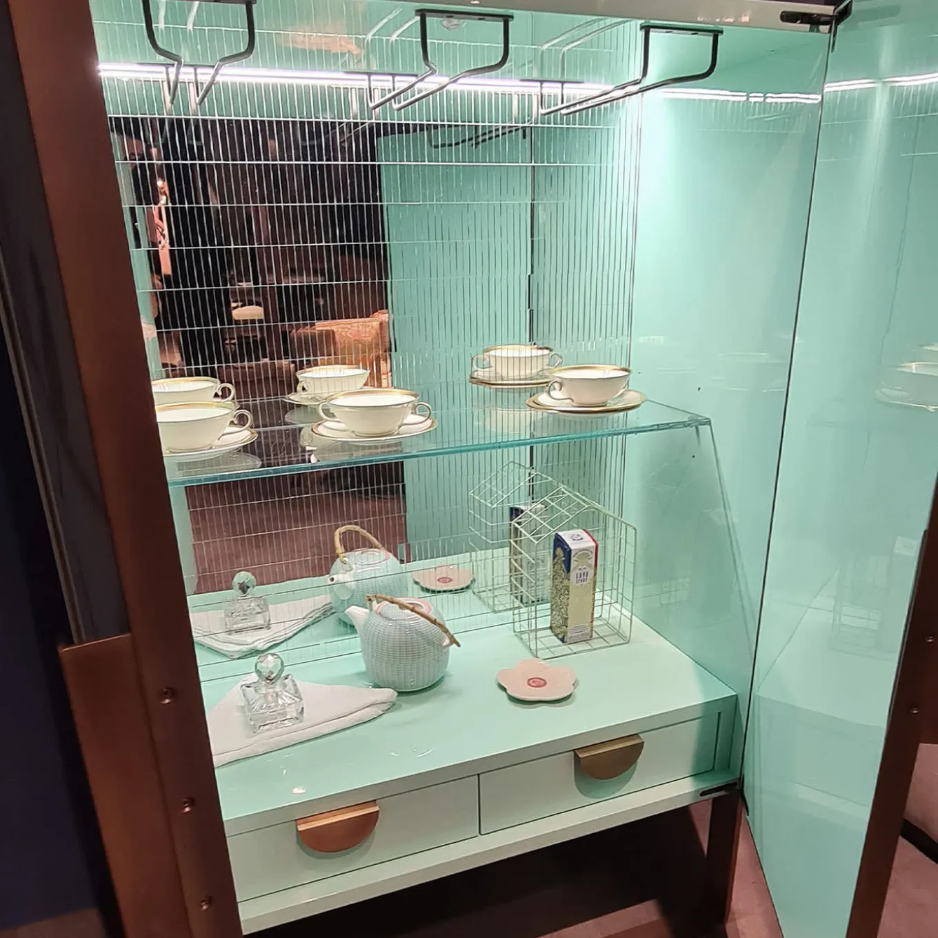 ED/20 282 Rendez-Vous-Decor Bar Cabinet